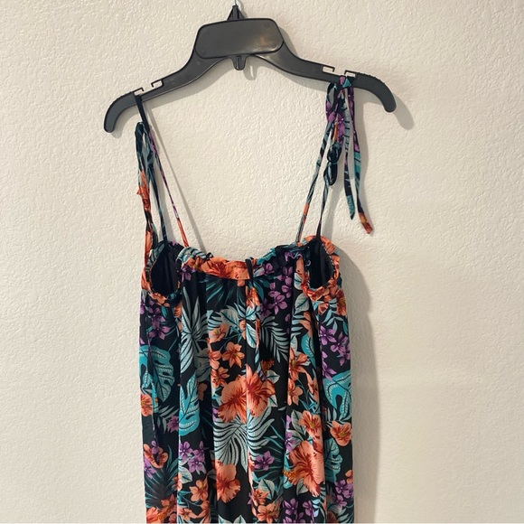 224. LOST + WANDER Beach Wonderland Maxi Dress  in black hawaiian floral Size S - Picture 6 of 7